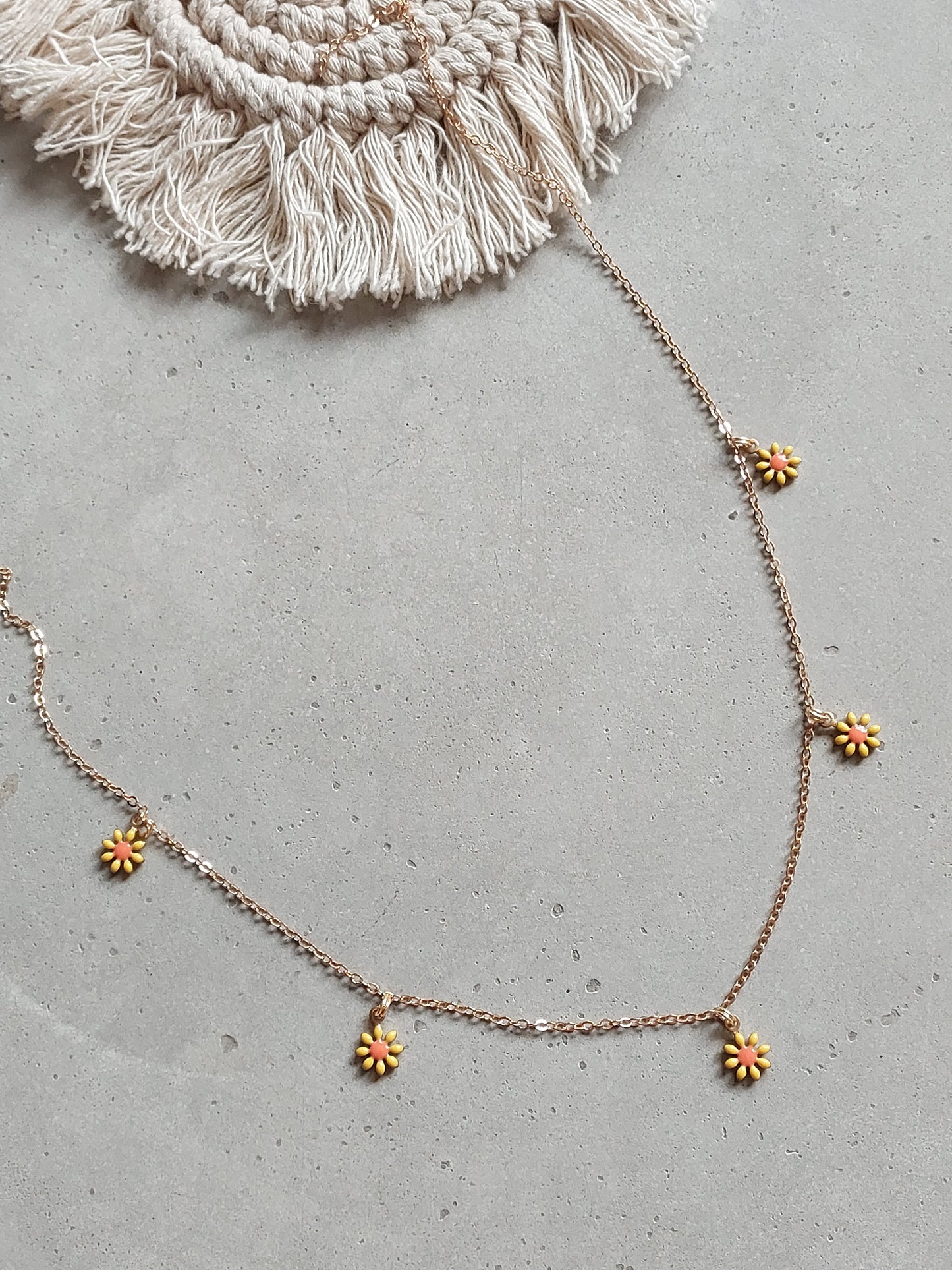 Minimal Flower Necklace| Perfect for Daily wear