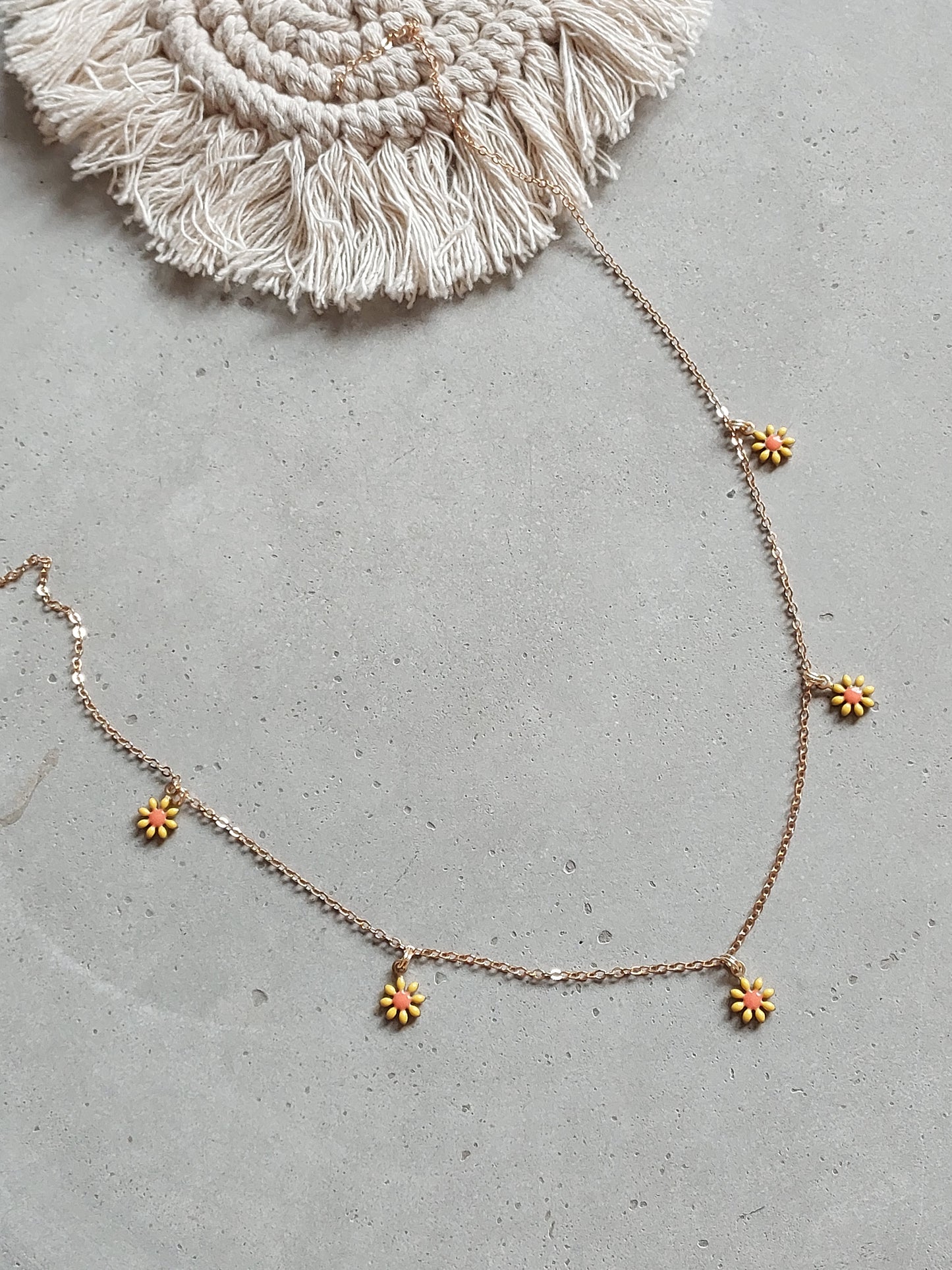 Minimal Flower Necklace| Perfect for Daily wear