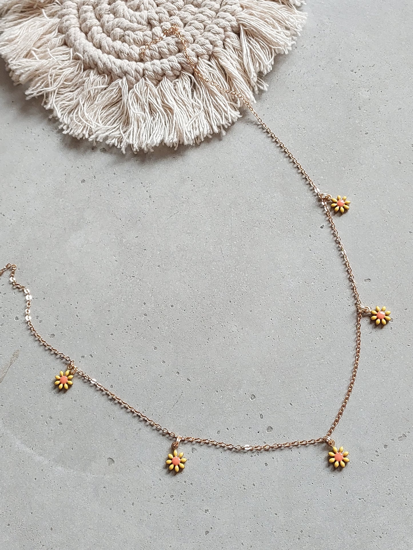 Minimal Flower Necklace| Perfect for Daily wear