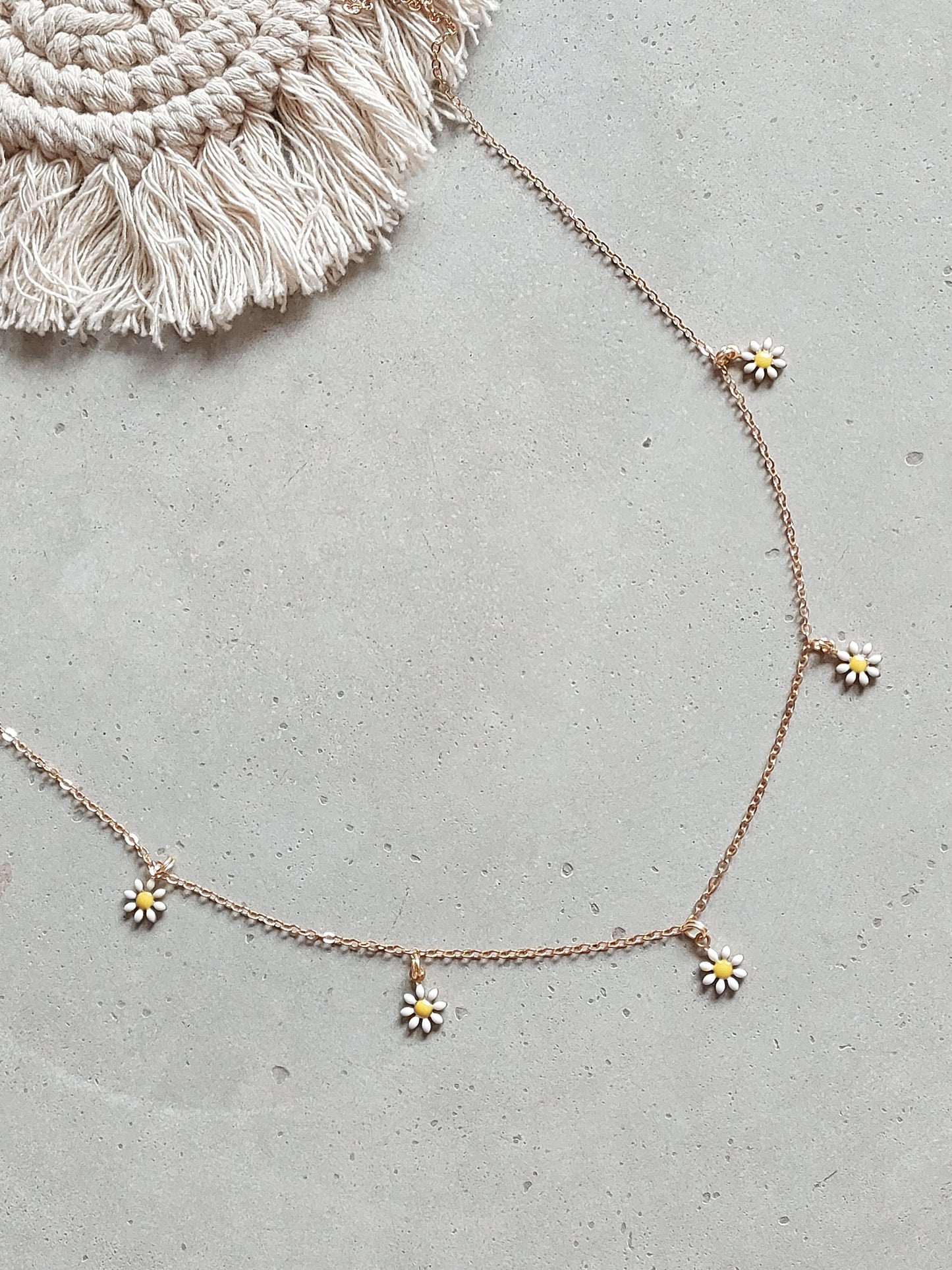 Minimal Flower Necklace| Perfect for Daily wear